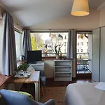Iskra Nocleg ze śniadaniem