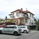 Iskra Couette-café 3*