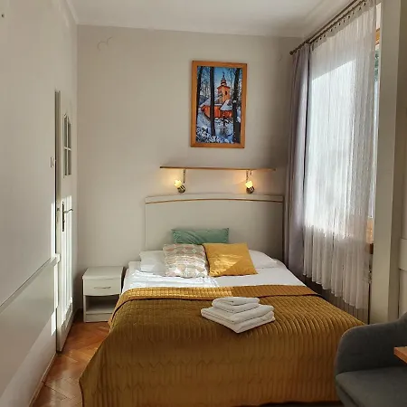 Iskra לינה וארוחת בוקר 3*