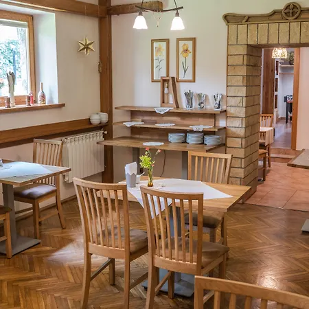 Iskra לינה וארוחת בוקר