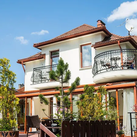 Iskra לינה וארוחת בוקר זקופאנה