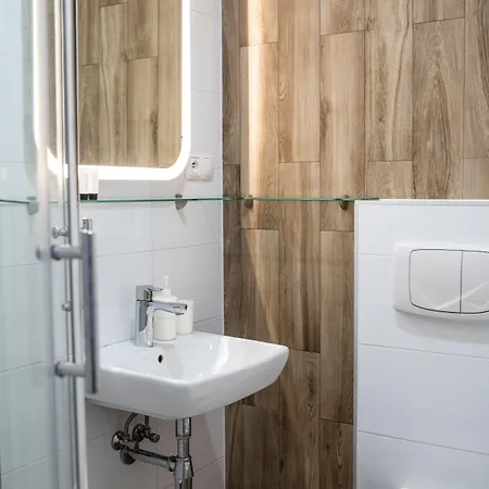 Iskra לינה וארוחת בוקר 3*