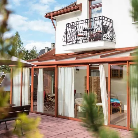 Iskra לינה וארוחת בוקר זקופאנה