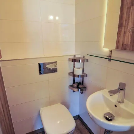 Iskra לינה וארוחת בוקר 3*