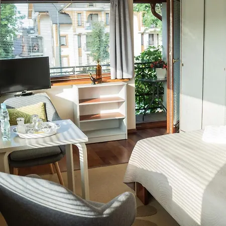 לינה וארוחת בוקר Iskra 3*