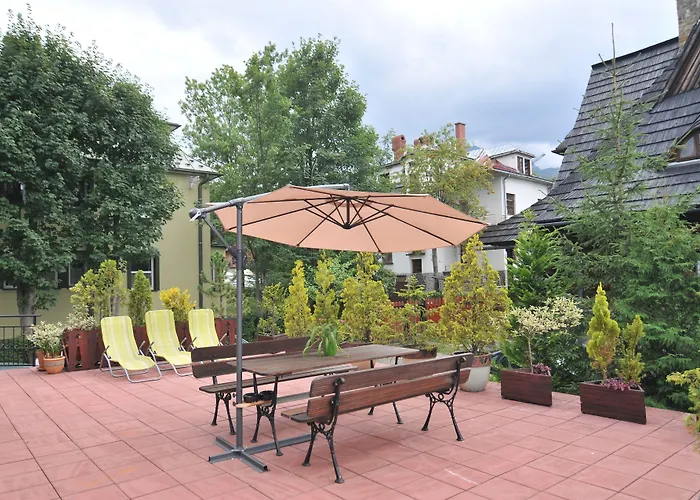 Iskra Bed & Breakfast 3*