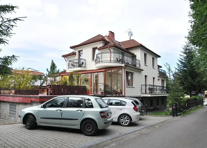 Iskra Bed & Breakfast 3*