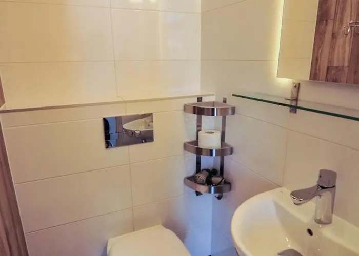 Iskra Bed & Breakfast 3*